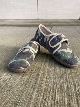 Militærfarvede hjemmesko til børn med velcro - Bundgaard