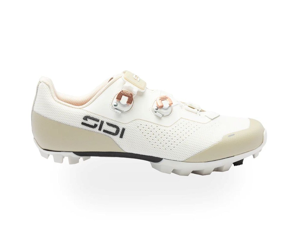 Dominator X   Cykelsko   Gravel   Dame   Ice White Sand   Str.  42.5 fra Sidi